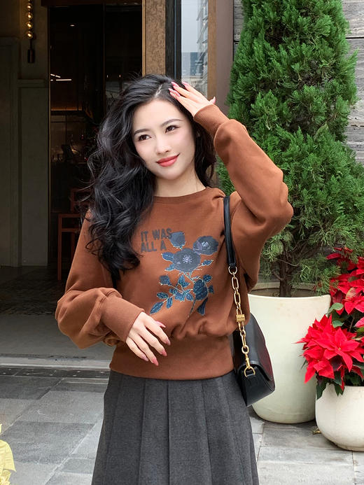 【百图lulu定制】【宠粉福利11.11元】【蓝玫瑰卫衣】蓝玫瑰 印花 加绒短款卫衣 商品图0