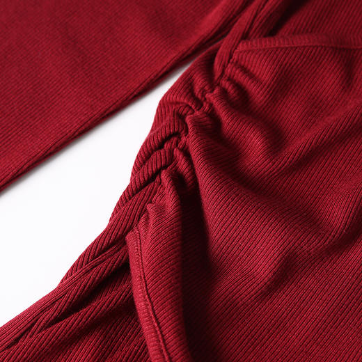 VIMAGE纬漫纪设计感修身显瘦V领长袖T恤小上衣2025春季新款V2313951 商品图3