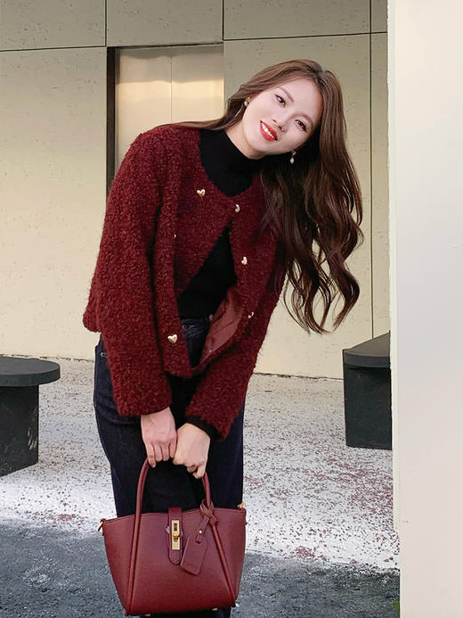 【百图lulu定制】【贺岁羊羔毛外套】仿羊羔毛 麂皮内里 复古喜庆 温暖可人 短外套 商品图1