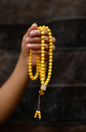 蜜蜡银鎏金白玉蝴蝶项链