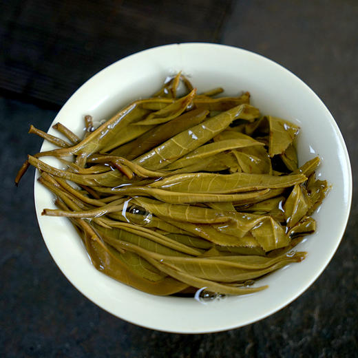 2024曼松古树 小饼礼盒  普洱茶 生茶 14g/盒 商品图2