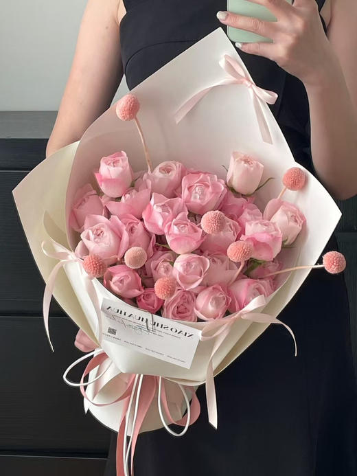 国产多头玫瑰-【草莓杏仁饼】 商品图1