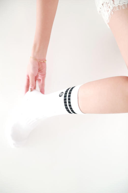 大毛巾底+足弓软支撑。一卡含三双の户外瑜伽缓震中筒袜子C010760 商品图14