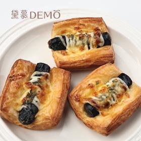 丹麦墨鱼肠仔包 | Cuttlefish sausage Danish bread