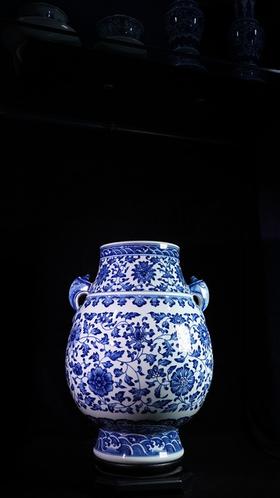 柴窑青花缠枝莲双耳福筒尊