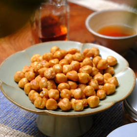 【活动：买3送1+减20元】海盐榛子颗颗手选圆润饱满的土耳其榛子，加上DJ的总统黄油用小锅手工慢炒，每一颗都酥脆香，吃了就停不下来啊~