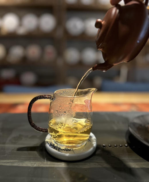  十年陈普洱生茶 礼盒装特价 商品图3