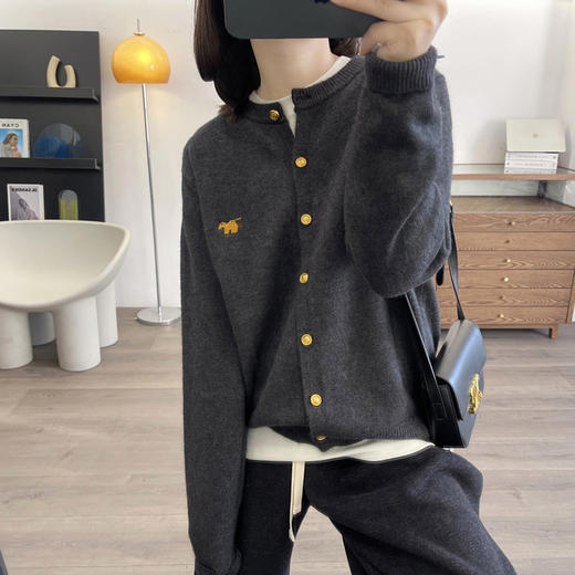 雀说圆领女士100纯羊毛开衫精致刺绣幸运小马可爱卡通针织外套AL237580 商品图7