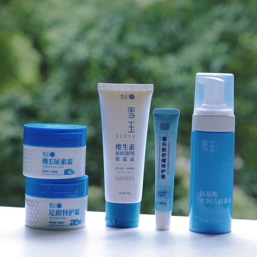 ️协和医院明星产品！皮肤科研制！干燥、起皮、开裂用它，一抹就好转！ 拯救皮肤问题，舒缓肌肤”情绪” ️多款可选：改善皮肤红肿、瘙痒、远离湿疹；针对足部干燥、开裂、改善身体鸡皮 商品图1