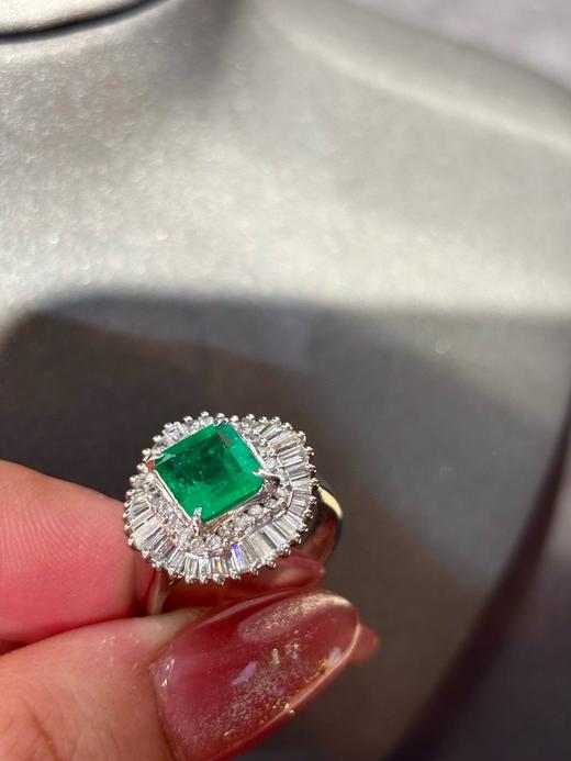 1.35ct刻面祖母绿戒指 商品图1