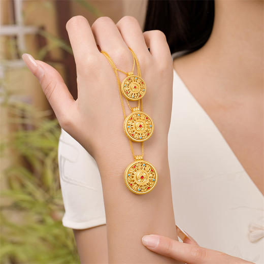 【热卖臻品】典粹八宝罗盘项链 可转动古法金圆盘足金黄金套链女士礼物【按克计价黄金1】MEMORA诗普琳GN262201 商品图4