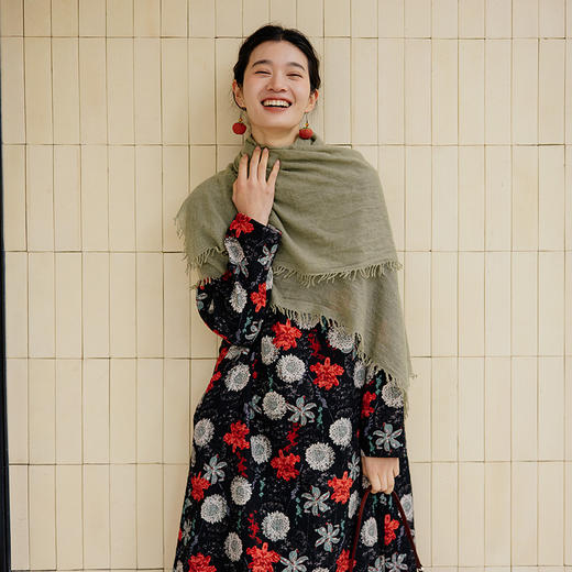 绽放旅行女装006朵/双层复合纯棉印花圆领正常肩长袖中长款连衣裙 商品图2