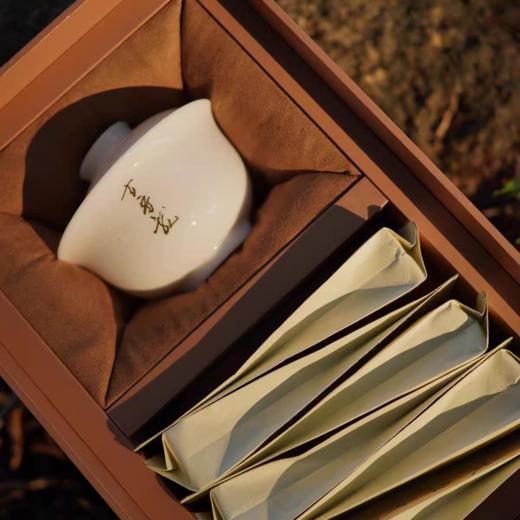 《方先生的茶》方守龙太姥山白茶春节年礼盒定制3号案例 现货直发 商品图2