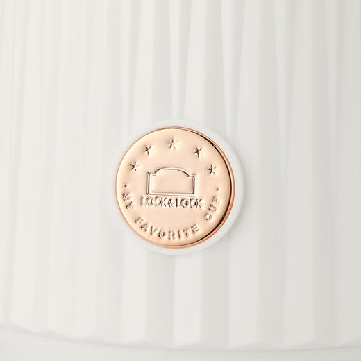 LHC6822FU 乐扣乐扣 菱格徽章保温壶（摩根白） 商品图4