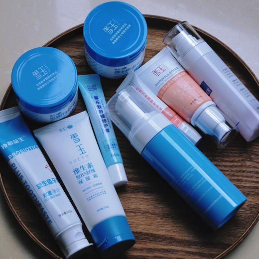 ️协和医院明星产品！皮肤科研制！干燥、起皮、开裂用它，一抹就好转！ 拯救皮肤问题，舒缓肌肤”情绪” ️多款可选：改善皮肤红肿、瘙痒、远离湿疹；针对足部干燥、开裂、改善身体鸡皮 商品图0