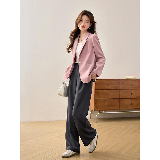 【春夏新品】熙世界一粒扣粉色西装外套2025年春季新款设计感通勤修身小西服 商品图4