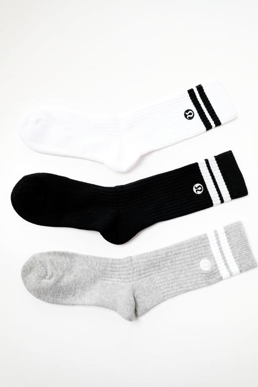 大毛巾底+足弓软支撑。一卡含三双の户外瑜伽缓震中筒袜子C010760 商品图1