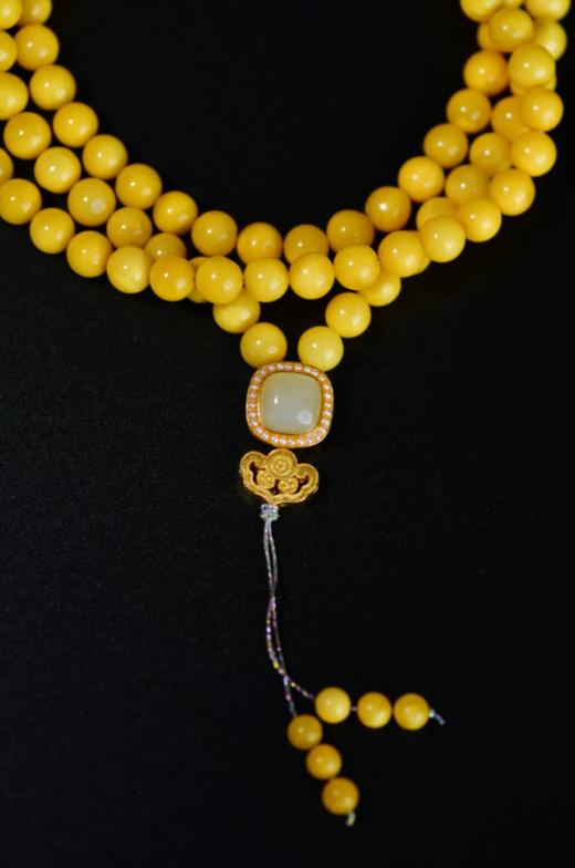 蜜蜡银鎏金白玉蝴蝶项链 商品图2