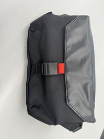 apple纪念品斜挎包