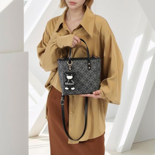 ❤️简直美哭了的一款小香风日常出行包包💕【小野日记Yono's Diary小香风通勤单肩斜挎托特包XY-B-8860款】 💜特别适合春秋搭配各种外套出行! 商品图3