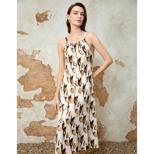 EITIE爱特爱度假风优雅宽松印花吊带连衣裙2025春季新款8107823 商品图5