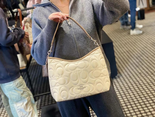 🇺🇸¥1999美国直邮Coach最新款全皮浮雕logo Laurel单肩包，流浪包，白拼米色 商品图5