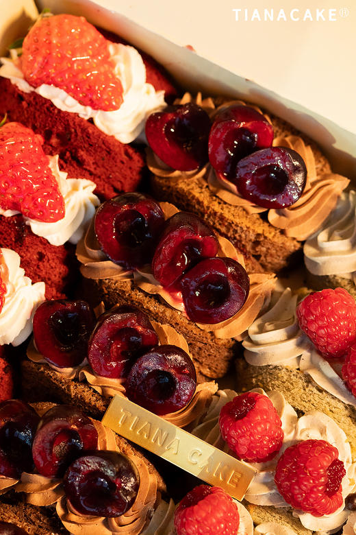 #𝗡𝗲𝘄四拼煎蛋卷（草莓椰子糖｜车厘子丝滑巧克力｜覆盆子黑马｜脆脆蒙布朗） 商品图2