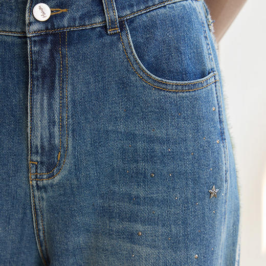 玳莎烫钻宽松牛仔裤女2025年春季新款侧缝毛边时尚百搭显瘦直筒裤  FA36301 商品图3