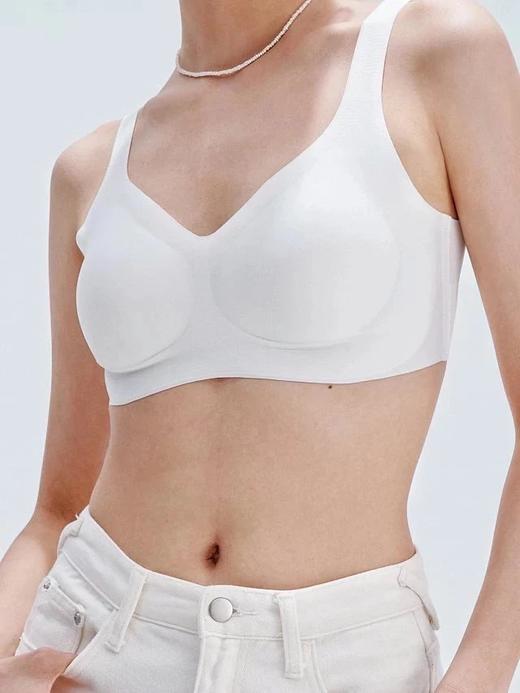 后背无痕裸感一片式内衣，华歌尔产线，20D珍珠柔纱背心式内衣。 商品图3