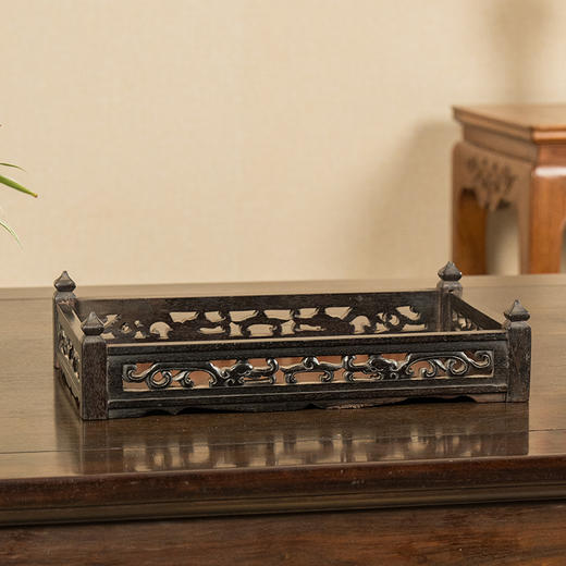 清 紫檀透雕螭龙纹呈盘 商品图0