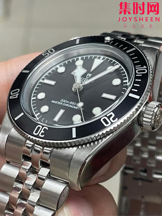 帝舵 帝陀碧湾系列 DIF碧湾三代小红盾 男士腕表 整体复古气息十分浓厚 商品图3