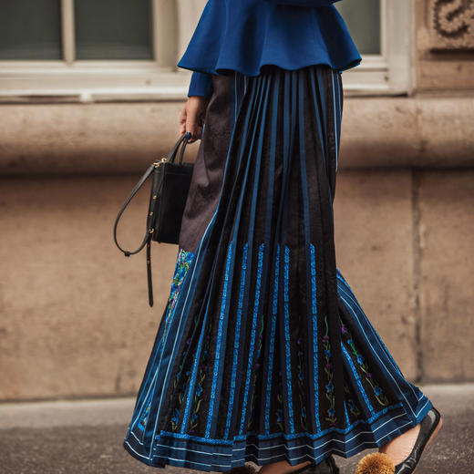 【林栖设计小店】国潮绣花改良马面裙新中式高腰显瘦2025春季新品长裙女1951040 商品图7