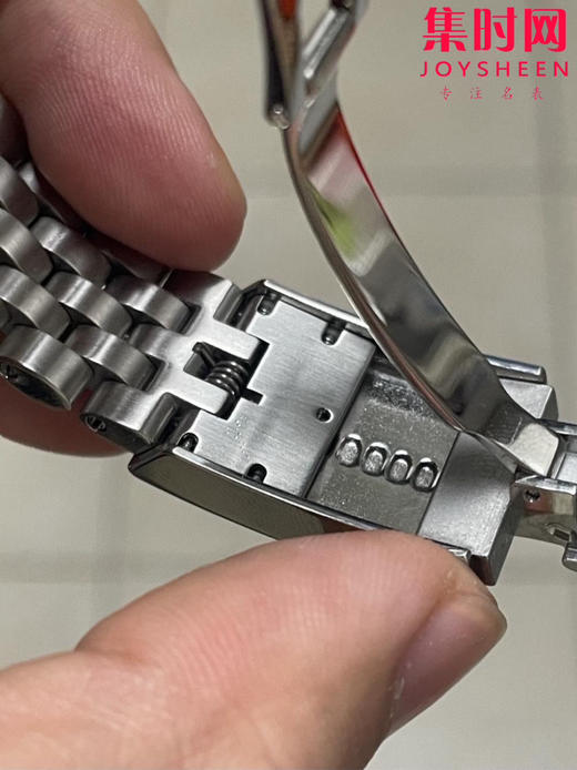 帝舵 帝陀碧湾系列 DIF碧湾三代小红盾 男士腕表 整体复古气息十分浓厚 商品图8