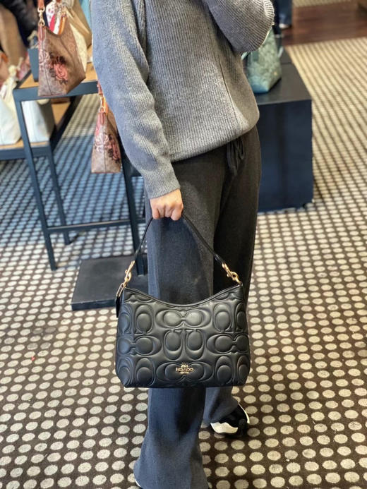 🇺🇸¥1999美国直邮Coach最新款全皮浮雕logo Laurel单肩包，流浪包，黑色 商品图6