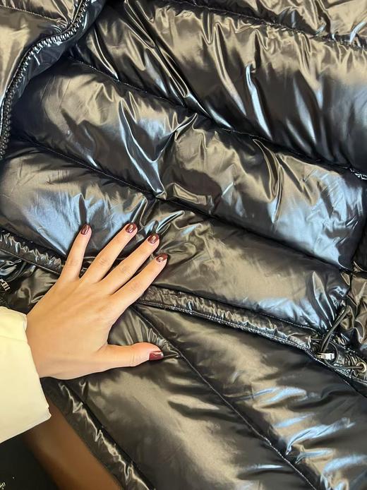 速暖防寒经典亮面鹅绒服 商品图2