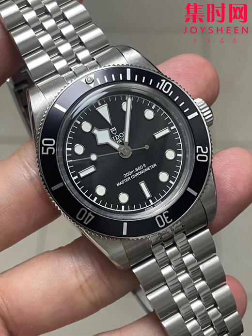 帝舵 帝陀碧湾系列 DIF碧湾三代小红盾 男士腕表 整体复古气息十分浓厚 商品图1