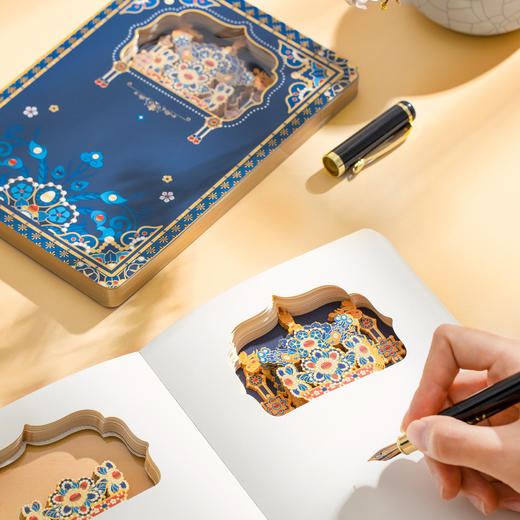 【故宫文具】凤冠立体纸雕本有凤来仪本子博物馆文创笔记本 商品图4