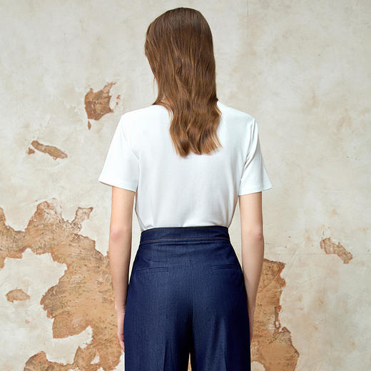 EITIE爱特爱极简印花舒适百搭通勤显瘦T恤上衣春季新款8102802 商品图4