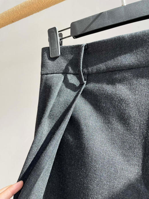 19-6 渠道圆正 lew秀款 217 斜襟精纺羊毛 阔腿西裤 167-135穿38合身 商品图10