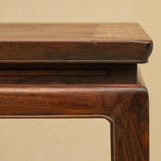 清 红木束腰马蹄腿独板半桌 商品图3