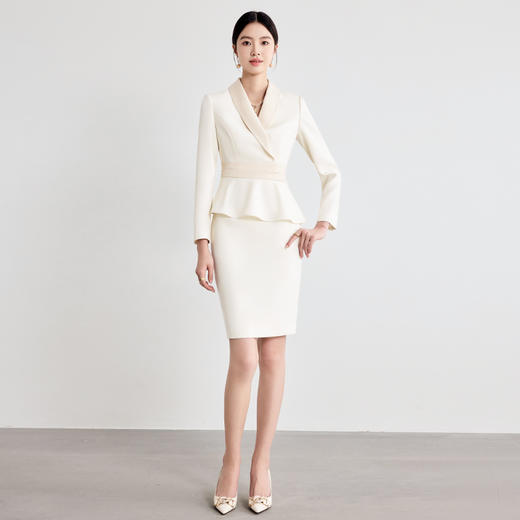 IWY/杏色连衣裙女长袖新款高级感气质女神范主持人上镜工作装24Q672 商品图0