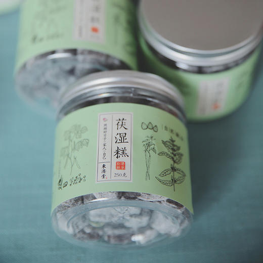 东济堂茯湿糕 传承古法配方，口感软糯扎实 茯苓、薏米等天然食材，带来独特的谷物草本香气 250g/瓶 商品图1