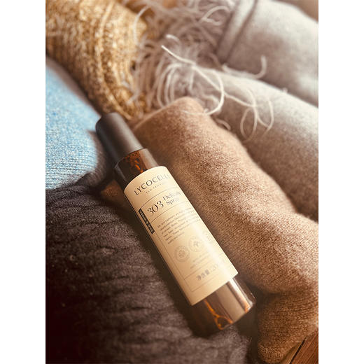 【活动商品，不退不换】植萃护衣 柔软亢皱 绽家香氛护衣喷雾 快速祛味 持久留香 抑菌除螨 衣物亢静电 商品图1