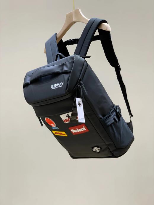 点此购买 迪桑特男女款双肩大背包 qk 308070 商品图12