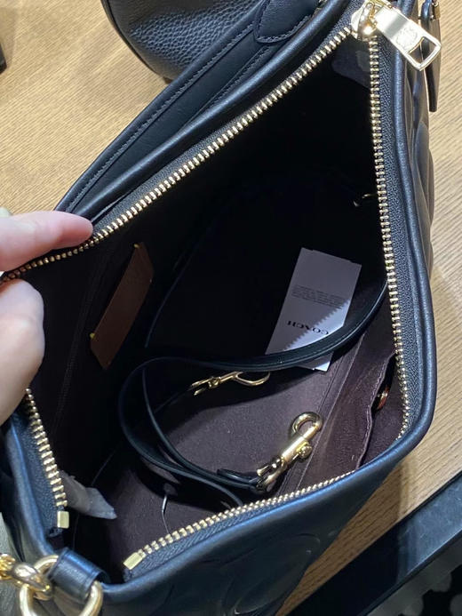 🇺🇸¥1999美国直邮Coach最新款全皮浮雕logo Laurel单肩包，流浪包，黑色 商品图3