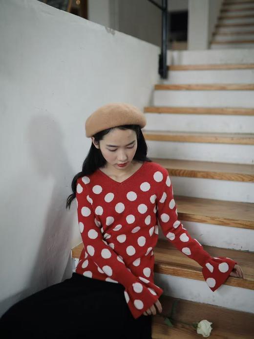 老米优品🎈福利无退换哦！老粉的亏本回馈！复古波点 提花马蹄公主袖修身款毛衣 商品图6