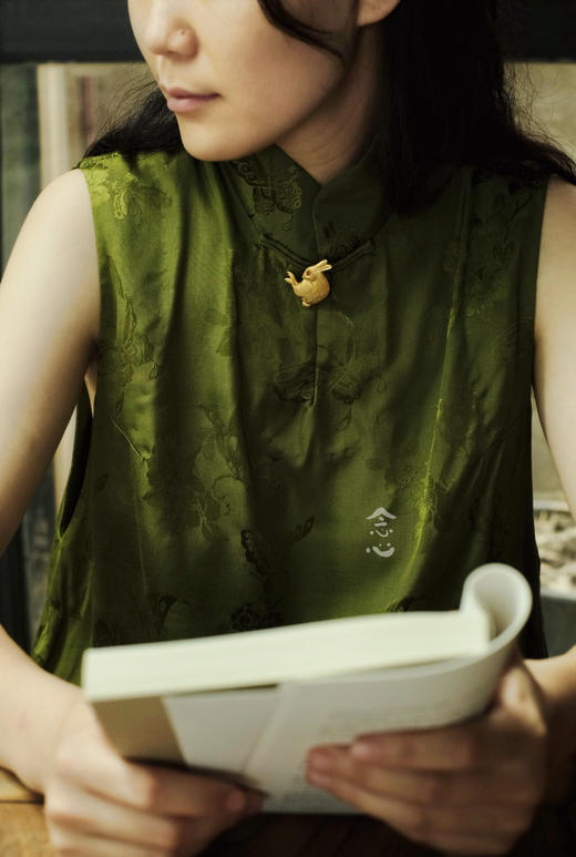 银鎏金兔子胸针（金色） 商品图4