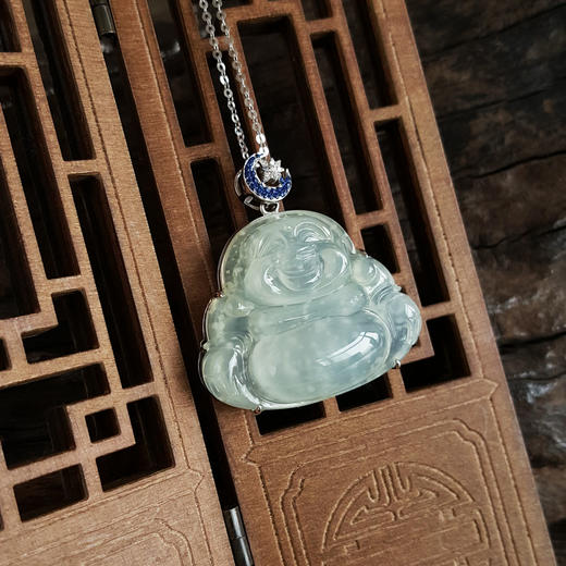 【天然正品】AU750收藏级白金镶钻镶天然木那冰种雪花棉翡翠佛公（平安、如意）吊坠项链34.8*31.8*10mm（皆取最大值）女士现售价：11800！080125AH21 商品图6