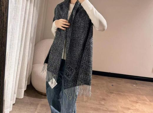 罗意威羊毛羊绒混纺经典植绒立体logo围巾 ，男女均可 软软糯糯 商品图2