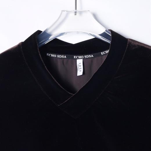 T414秋冬新款黑色亮面植绒V领套头长袖T恤休闲宽松时尚百搭 商品图7